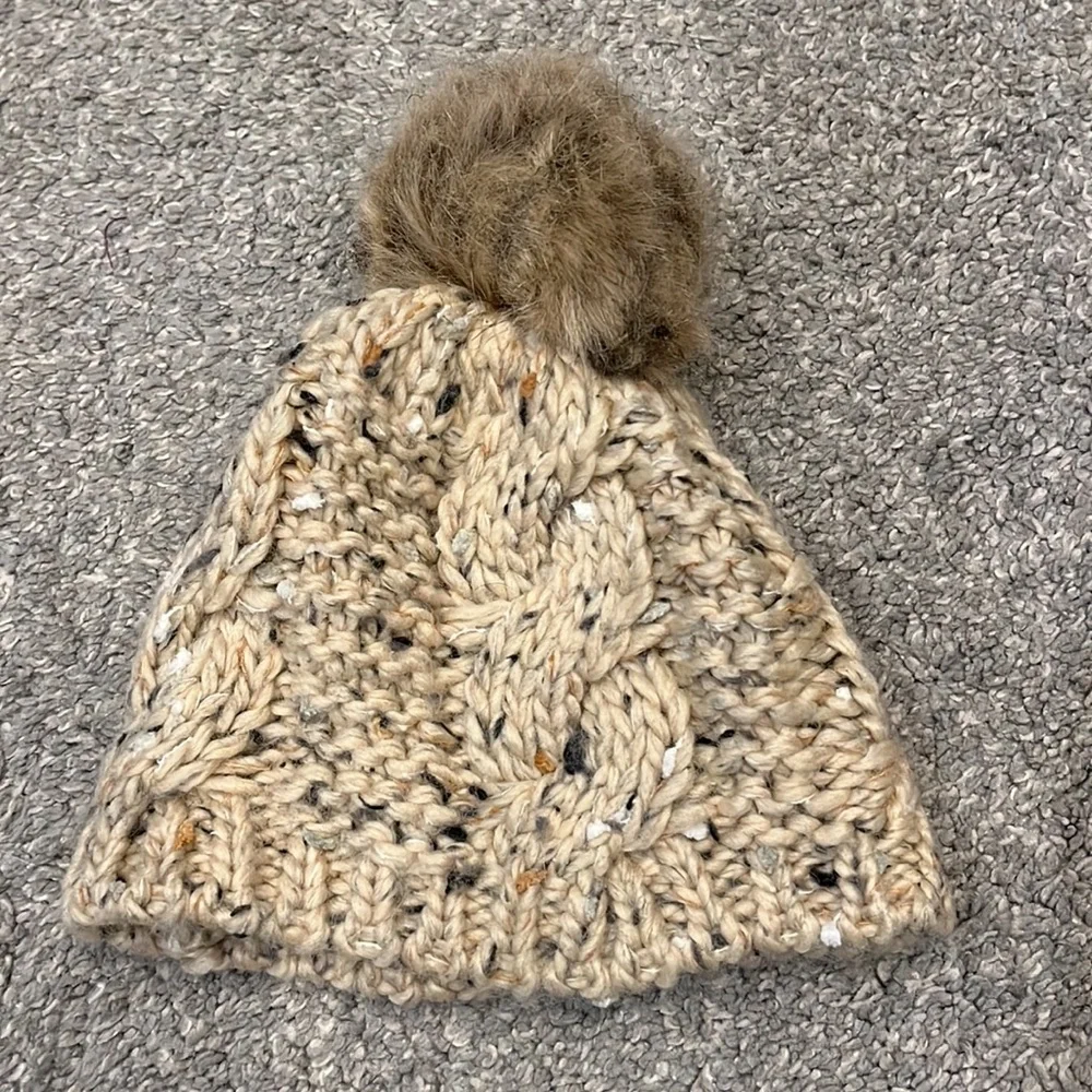Patrick Francis Ireland | EUC Wool Cable Knit Beanie for Baby Girls